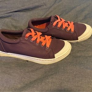 Like new Mozo non skid work shoes… size 7/12